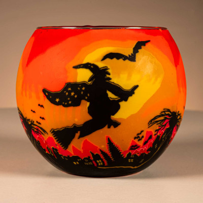 Leuchtglas 21710 Hexe Mystisches Teelicht Hexenflug Handmodelliertes Unikat in Serie - 0
